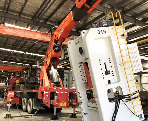 坡头提升工作效率，选择优质折臂吊租赁服务