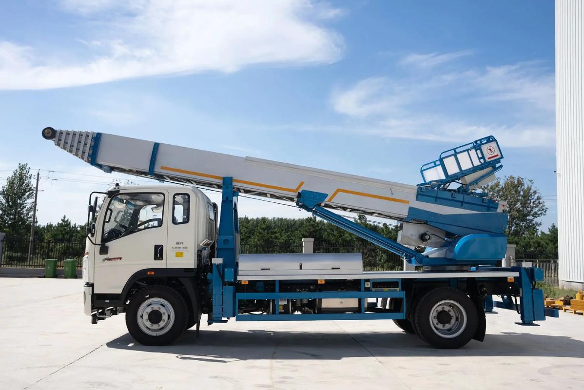 坡头云梯上料车租赁费用