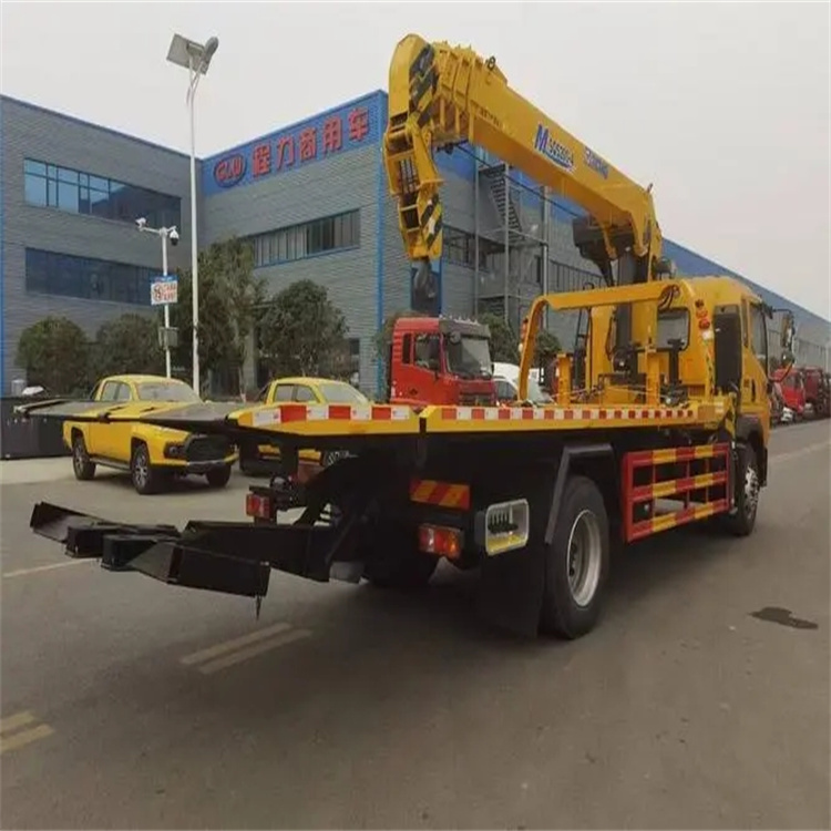 坡头附近小随车吊出租电话，轻松解决搬运烦恼