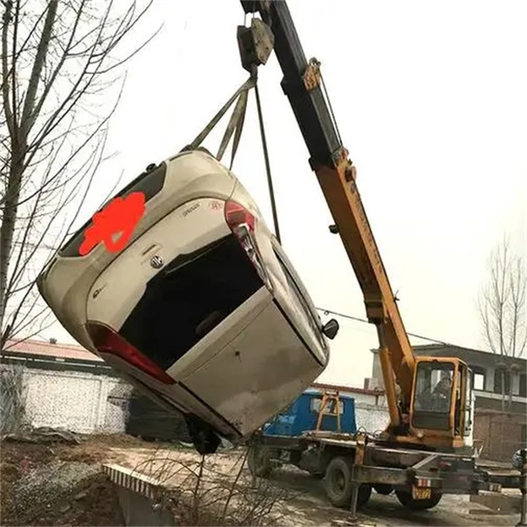 坡头随时待命，吊车24小时道路救援服务全解析