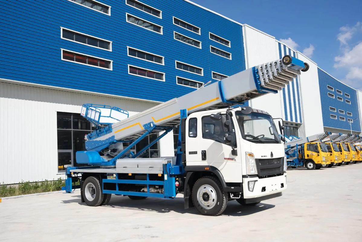 坡头出租云梯车高空作业车 建筑垃圾搬运