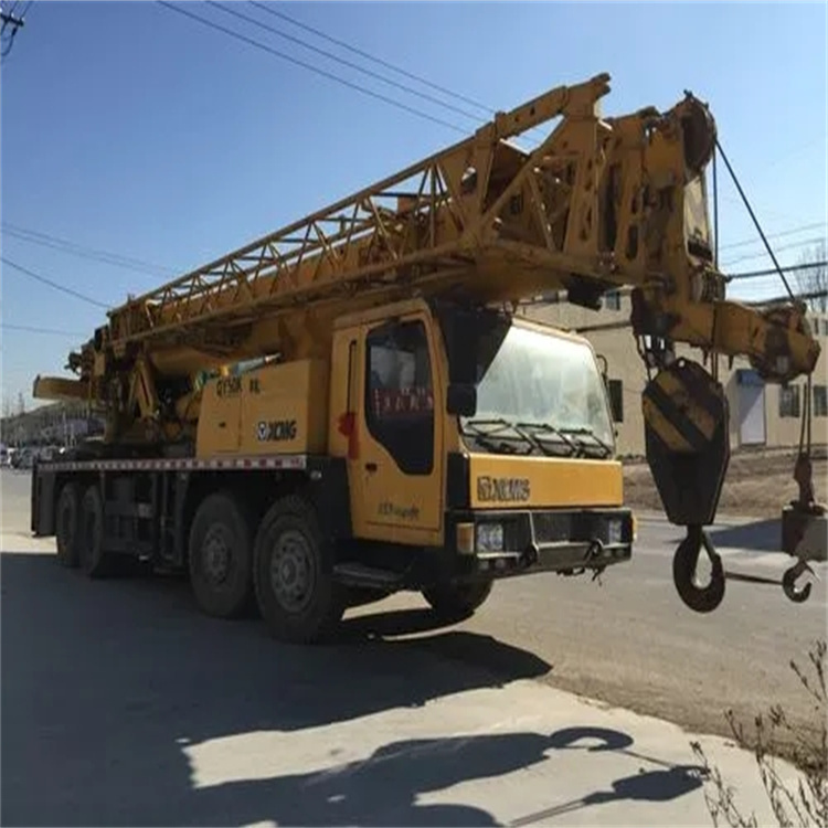 坡头哪里有专业吊车出租